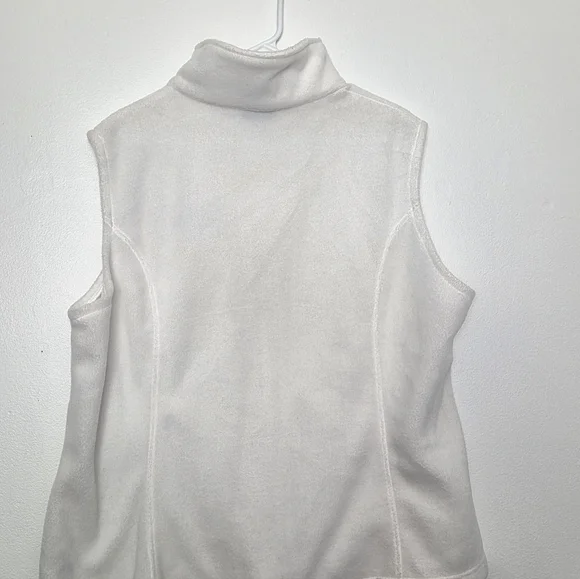 Columbia Soft White Sleeveless Fleece - Picture 8 of 11